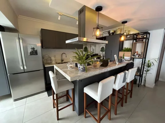 Imagem Amplo apartamento de 3 quartos sendo 1 suite mais 2 vagas com