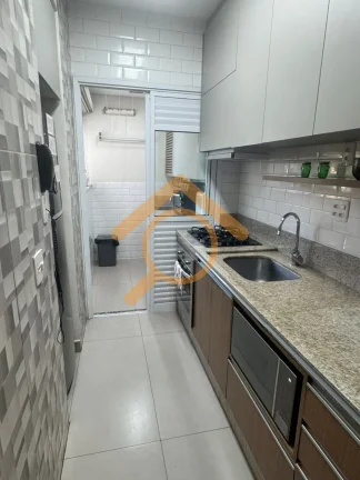 Imagem Imóvel de Alto Padrão à Venda em Condomínio no Jardim Umuarama, SP: 3 Quartos, 1 Suíte, 2 Salas, 3 Banheiros, 2 Vagas.