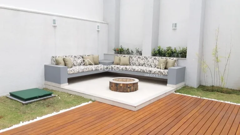 Imagem Casa à venda em condomínio na região do Alphaville, com 4 suítes (1 térrea).

Empreendimento im...