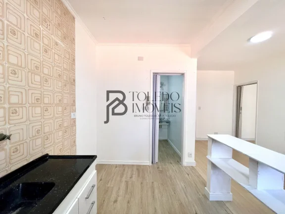 Imagem Apartamento Padrão de 01 dormitório REFORMADO, menos de 200 metros do mar na Aviação/PG