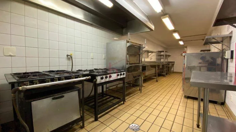 Imagem Salão comercial para eventos ou restaurantes para alugar