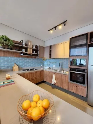 Imagem Casa em Condomínio para Venda em Petrópolis / RJ no bairro Araras