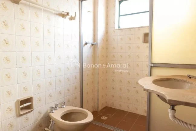 Imagem Localizado no coração de Campinas, este apartamento no Centro oferece uma experiência única de m...