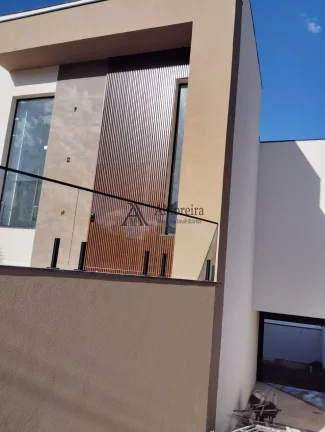 Imagem Casa em Condomínio à Venda em Jundiaí-SP, Bairro Villaggio Di San Francisco: 3 Quartos, 2 Suítes, 2 Salas, 4 Banheiros, 2 Vagas, 236,39 m².