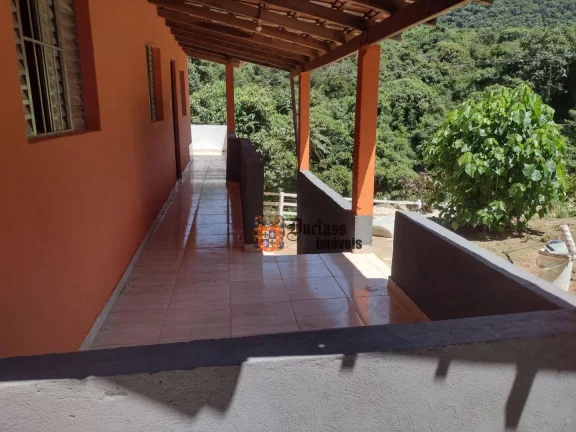 Imagem Chácara com 3 dormitórios à venda, 27000 m² por R$ 450.000,00 - Paiol Queimado - Camanducaia/MG