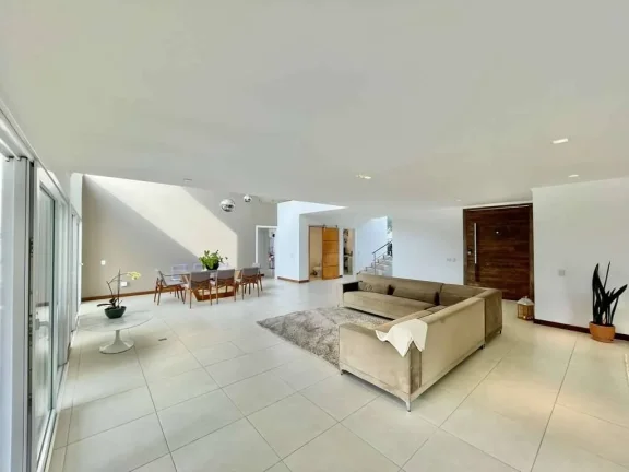 Imagem Cond Palos Verdes - 4 stes. Casa moderna impecável, piscina, gourmet!
