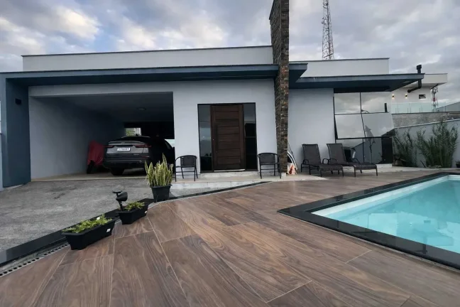 Imagem Casa com 2 dormitórios sendo 1 suíte e 1 vaga de garagem em Gov Celso Ramos/SC