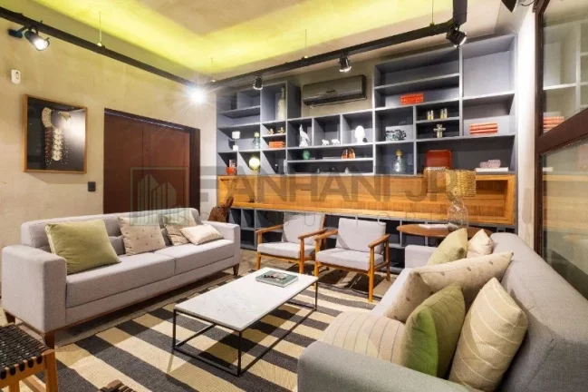 Imagem Casa comercial de alto padrão no Jardim América, São Paulo-SP: 5 quartos, 5 salas, 5 banheiros, 6 vagas - 380m². Confira!