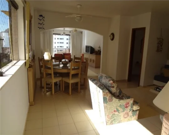 Imagem Apartamento à venda no Guarujá na Praia das Pitangueiras.