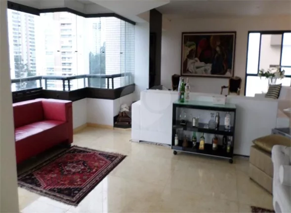 Imagem Cobertura à venda com 3 quartos, sendo 2 suítes, no condomínio Emerald Hills, São Paulo - SP