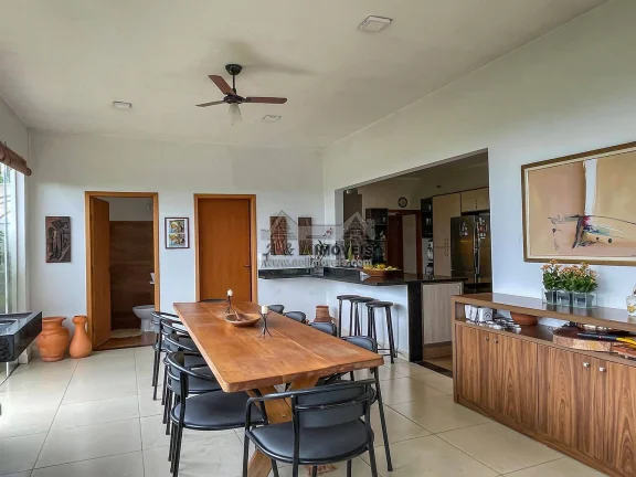 Imagem Casa em Condomínio Fechado em Taubaté — 3 Unidades, Gourmet e 2 Lareiras