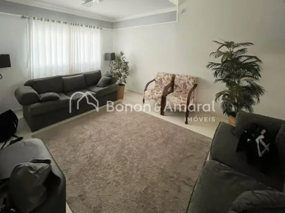 Imagem Casa com 3 Quartos e 4 banheiros à Venda, 250 m² por R$ 1.600.000