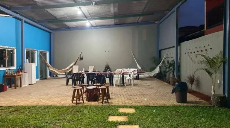 Imagem Vendo Lote com Casa Simples