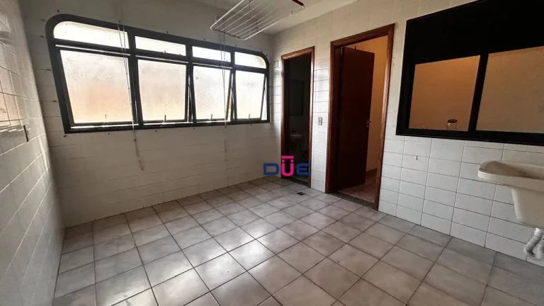 Imagem Apartamento com 3 dormitórios para alugar, 265 m² por R$ 8.150/mês - Gonzaga - Santos/SP
