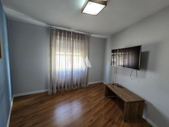 Imagem Apartamento para locação com 3 dormitórios, 1 suíte, a uma quadra da praia, 1 vaga demarcada