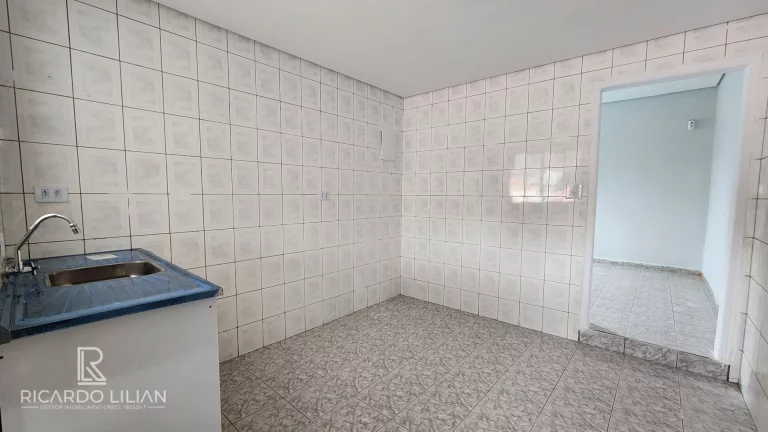 Imagem "Oportunidade Única! Propriedade na Vila Guarani - Zona Sul com 3 Casas Independentes e Terreno Amplo de 240m²"