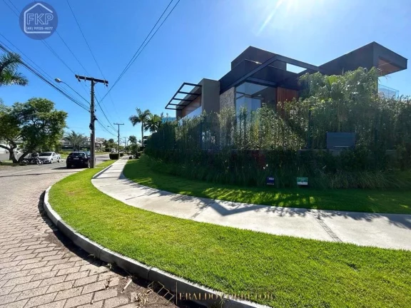 Imagem Casa Alto Padrão 5 Suítes!