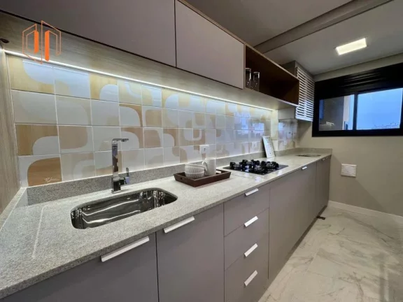 Imagem Cobertura Duplex para Venda em Curitiba, Água Verde, 3 dormitórios, 1 suíte, 2 banheiros, 1 vaga