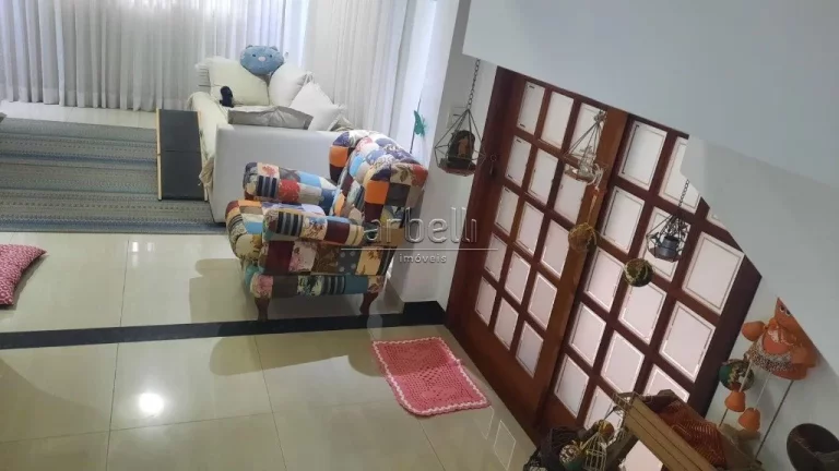 Imagem Sobrado com 242 metros quadrados, 3 dormitórios sendo 1 suíte com armários, 4 banheiros, 1 lavabo...