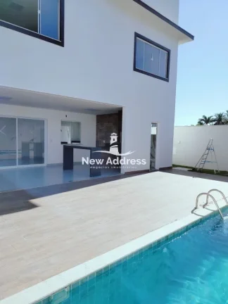 Imagem Casa de alto padrão com 3 suítes e na segunda quadra do mar de Interlagos - Vila Velha