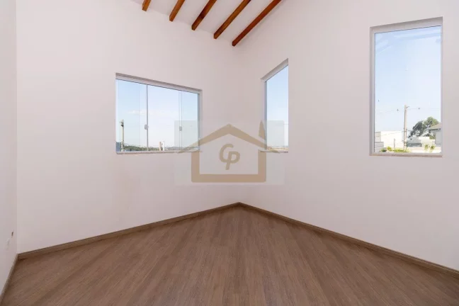 Imagem terreno 1000 metros, Casa com 2 suítes no andar térreo + um suíte no superior *varanda