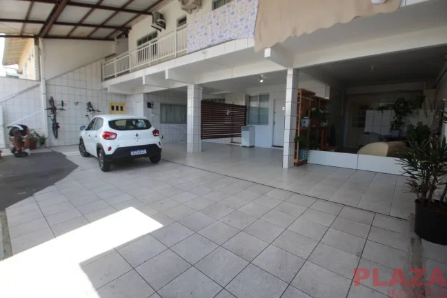Imagem Kitnet 2 Quartos | 60m² | 1 Vaga | Centro – Balneário Camboriú