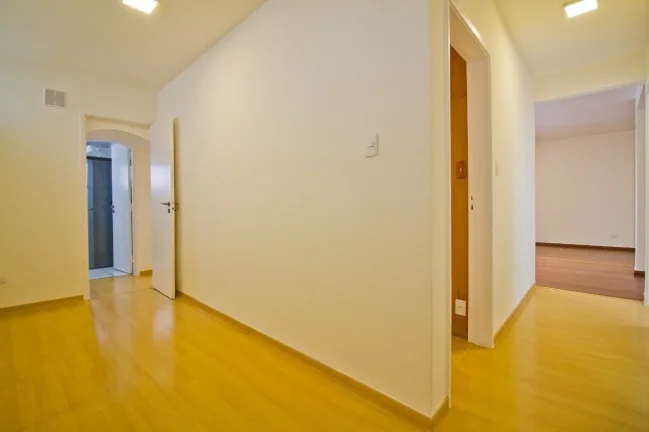 Imagem Apartamento 100M² Reformado, 2Q, 1 Suíte, 2 Banheiros, 1 Vaga, Salão de Festas e Salão de Jogos.