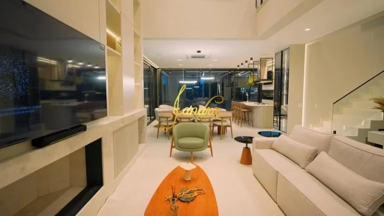Imagem Casa em condomínio fechado beira de lago com 05 suítes_- entrega maio 2022