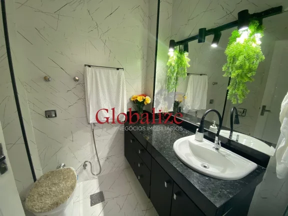 Imagem Apartamento de frente a praia com varanda no José Menino em Santos R$ 800.000,00