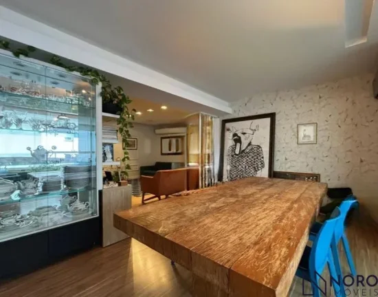 Imagem Apartamento Espaçoso com 3 Suítes e 2 Vagas no Centro de Santa Maria