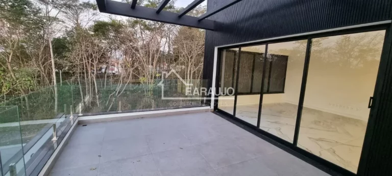 Imagem Casa em Condomínio à venda em Alphaville Nova Esplanada 4 com 326m² 4 suítes, 4 vagas