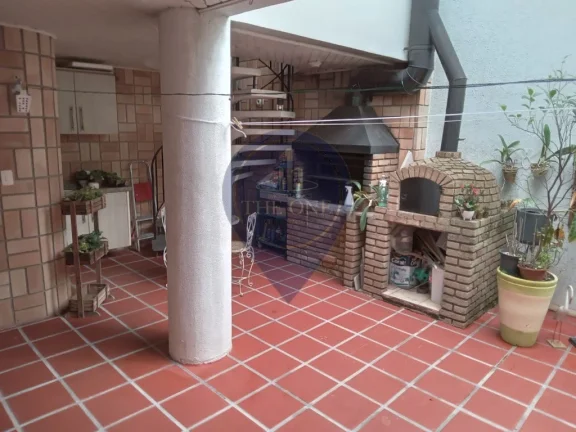 Imagem Casa à venda na Vila Mariana, São Paulo-SP: 3 quartos, 1 suíte, 3 salas, 3 banheiros, 2 vagas de garagem, 125m²! Venha conhecer!