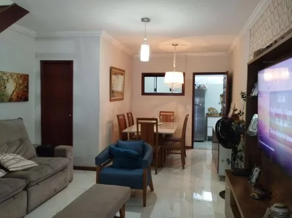 Imagem Vendo esta linda casa no centro de Cabo Frio RJ.