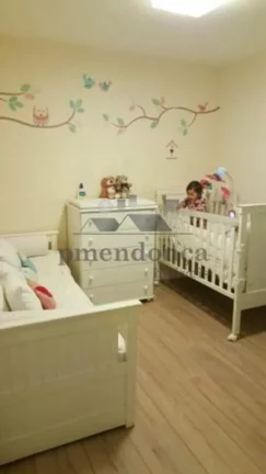 Imagem Apartamento amplo com living para dois ambientes, 03 dormitórios sendo 01 suíte, cozinha e área d...