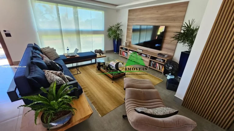 Imagem Casa para Venda em Arandu, Riviera de Santa Cristina I, 3 dormitórios, 3 suítes, 1 banheiro, 2 vagas
