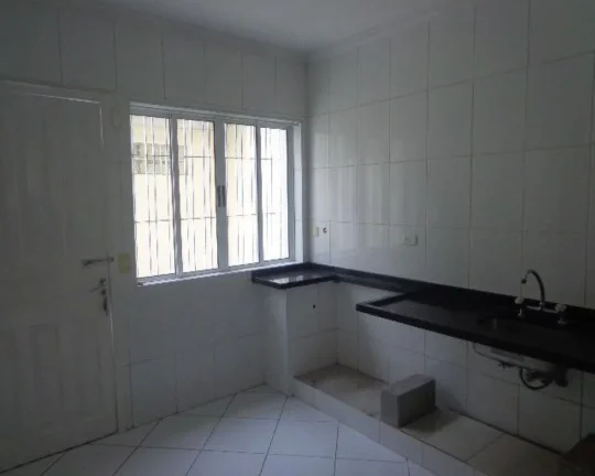 Imagem Sobrado na Avenida Professor Lucas de Assunção, com 3 quartos e 1 suite
