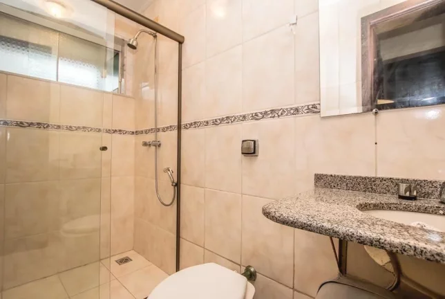 Imagem Sobrado 4 quartos no Santo Inácio.