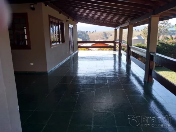 Imagem Ótima chácara com piscina.