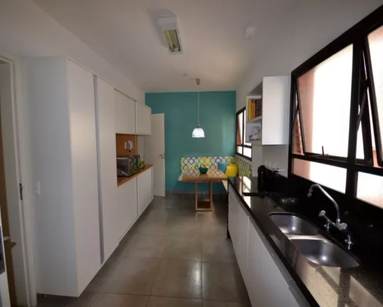 Imagem Apartamento a venda na Rua Maranhão com 3 suites e 3 vagas, 177m2