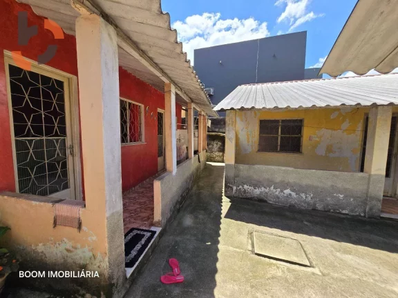 Imagem Casa com 1 dormitório à venda, 235 m² por R$ 330.000,00 - Cerâmica - Nova Iguaçu/RJ