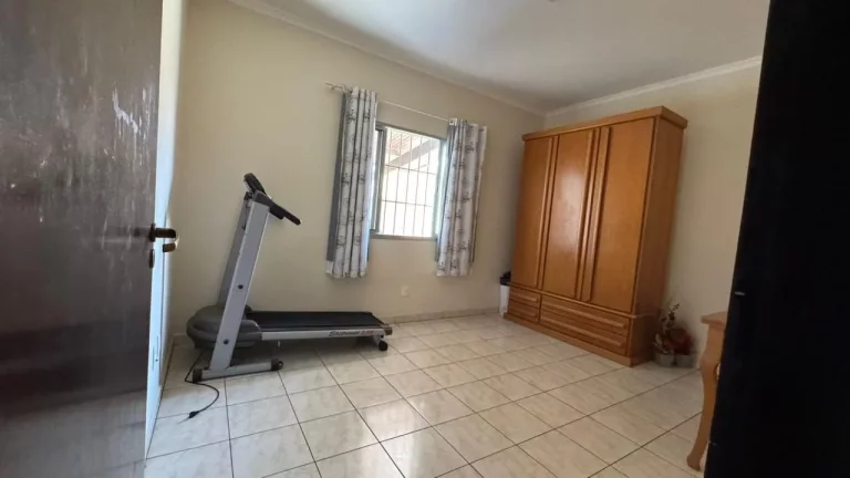 Imagem Sobrado com 4 dormitórios à venda, 350 m² por R$ 870.000,00 - Parque São Cristóvão - Taubaté/SP