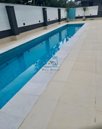 Imagem Apartamento a venda com 2 dormitórios e varanda gourmet no centro de Ubatuba.