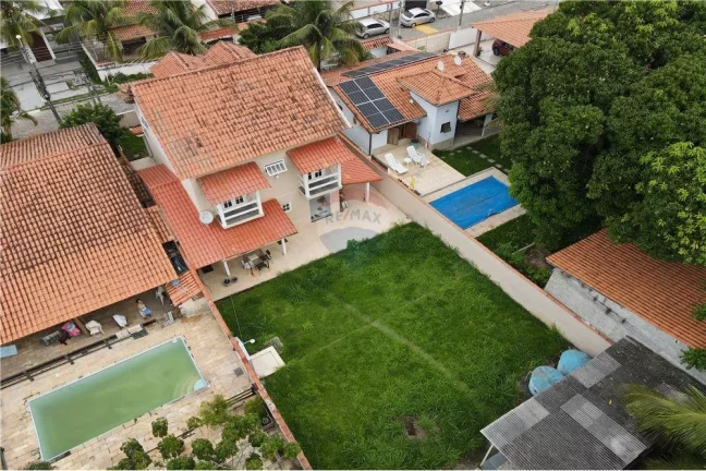 Imagem Casa duplex com cinco dormitórios em condominio fechado.
