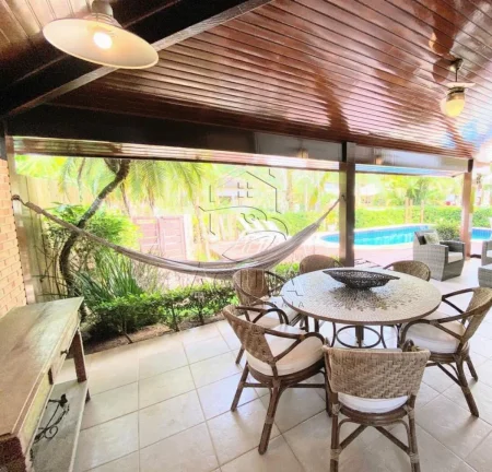 Imagem Casa de condomínio a 150 metros da praia do Lázaro em Ubatuba!