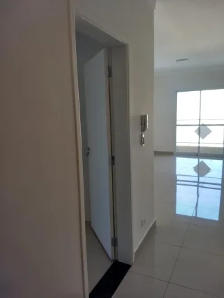 Imagem Apto novo - sala 2 ambientes com sacada, armários, 3 dormitórios, 1 suite, 1 vaga, próximo de sup...