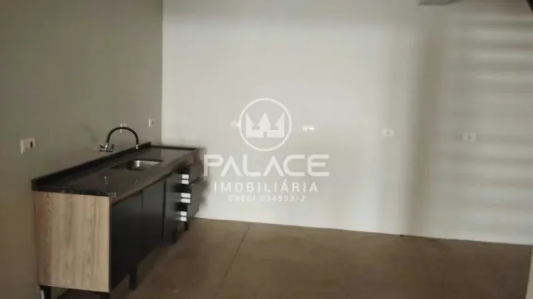 Imagem .Barracão excelente localização com 271,75 m²
 Salão comercial 
 02 banheiros social,;
 Cozinh...