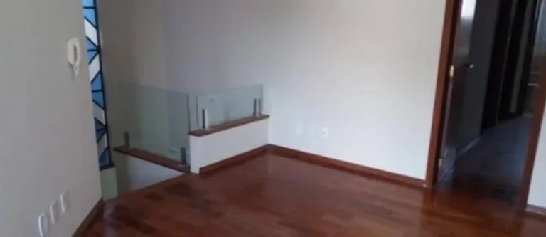 Imagem Vendo Sobrado em São Bernardo, Bairro Nova Petrópolis