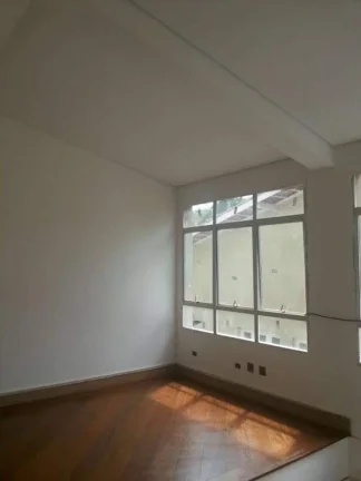 Imagem Casa no Res. Alpha 6 - 488m²