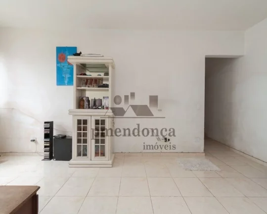 Imagem Apartamento em andar alto, com living para 02 ambientes, 03 dormitórios sendo 01 suíte, banheiro s...