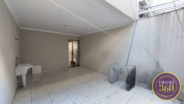 Imagem Sobrado Triplex com excelente espaço interno